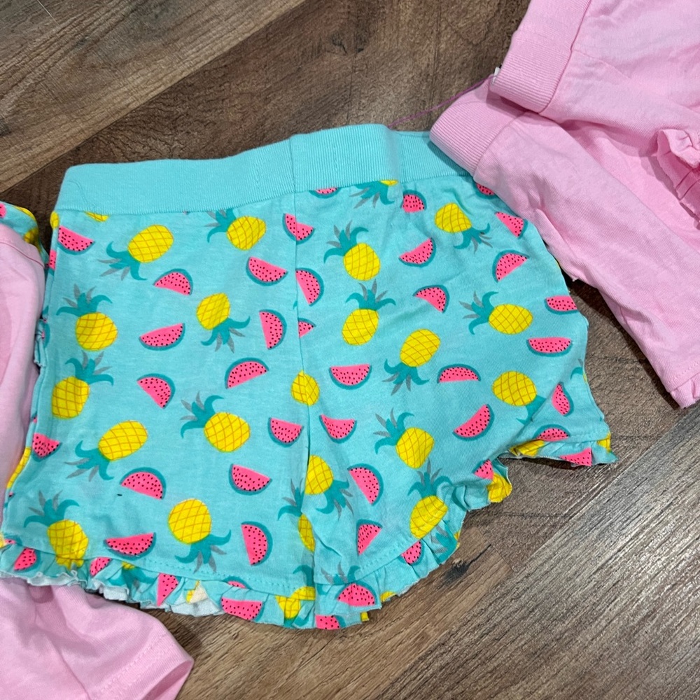 Nice,cute pyjamas set💙🩷 - Picture 2 of 6